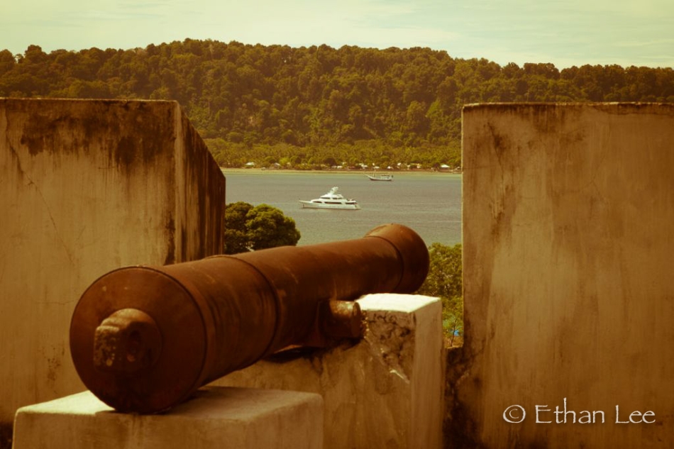 Banda-Sea-1-Indonesia-Superyacht-Agents-Lighthouse-Seal-Superyachts