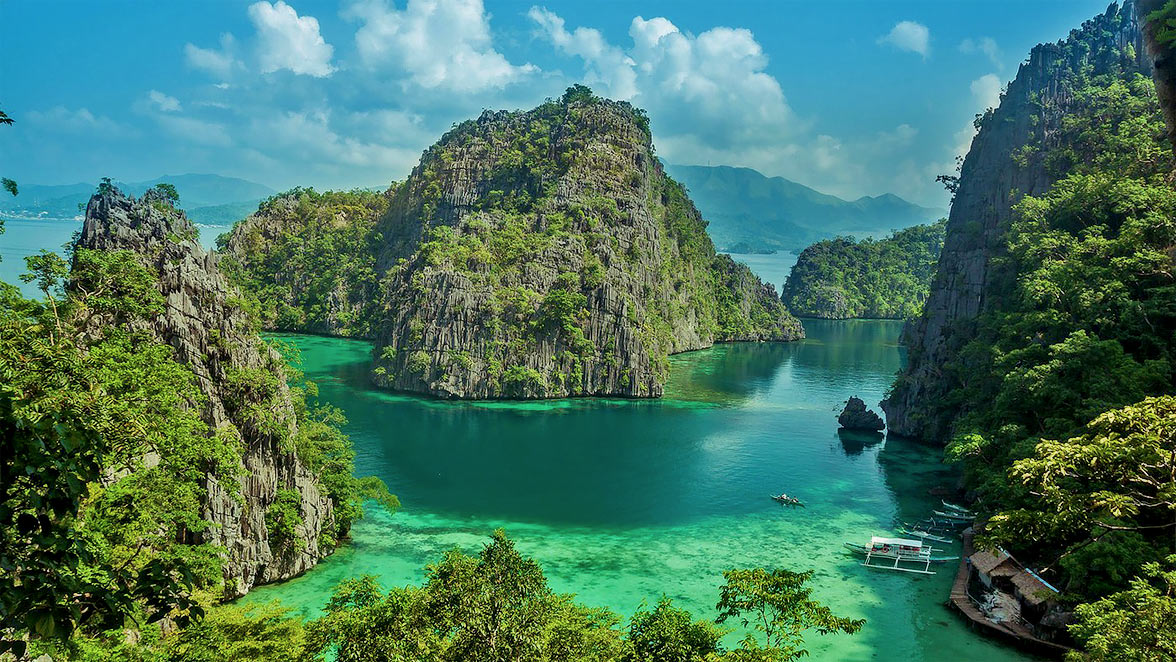 Visit the Philippines via a superyacht.