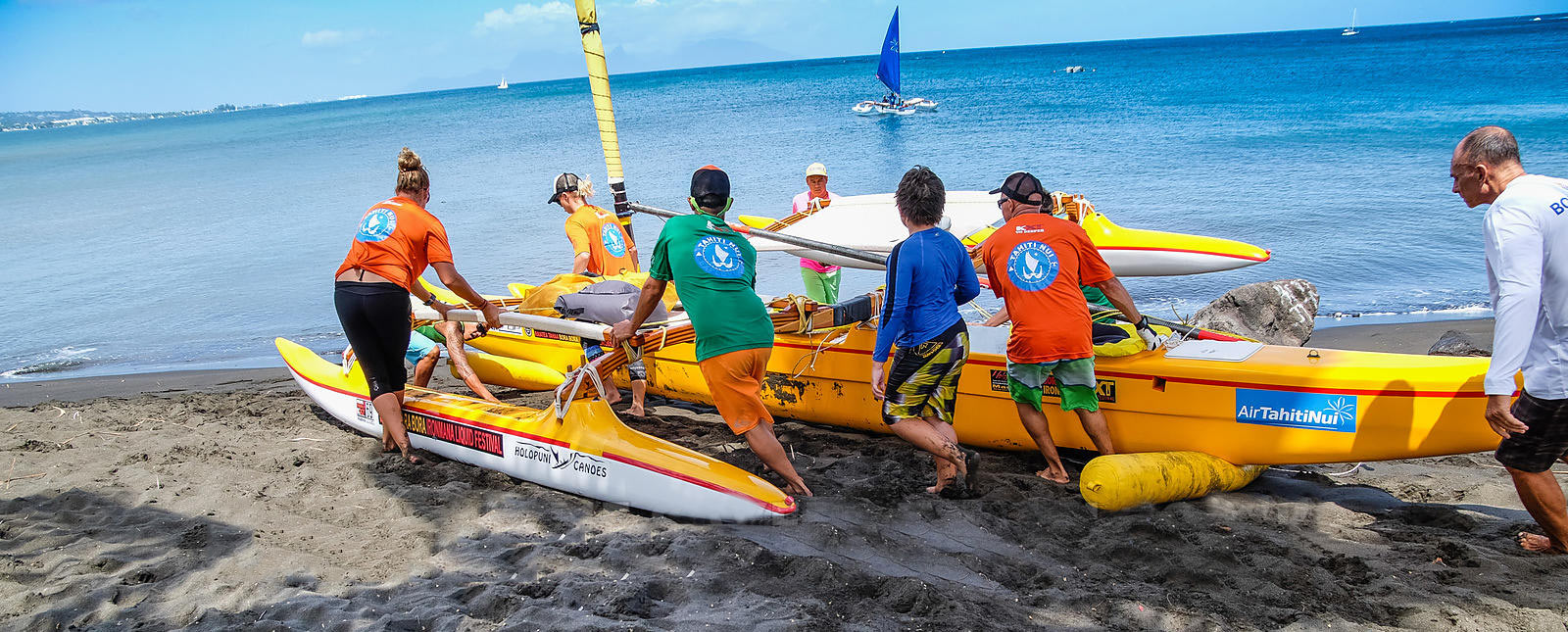 Holopuni is a traditiional sailing canoe from Tahiti