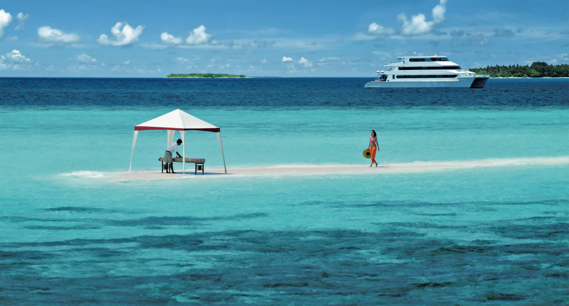 Visit Maldives via Seal Superyachts.
