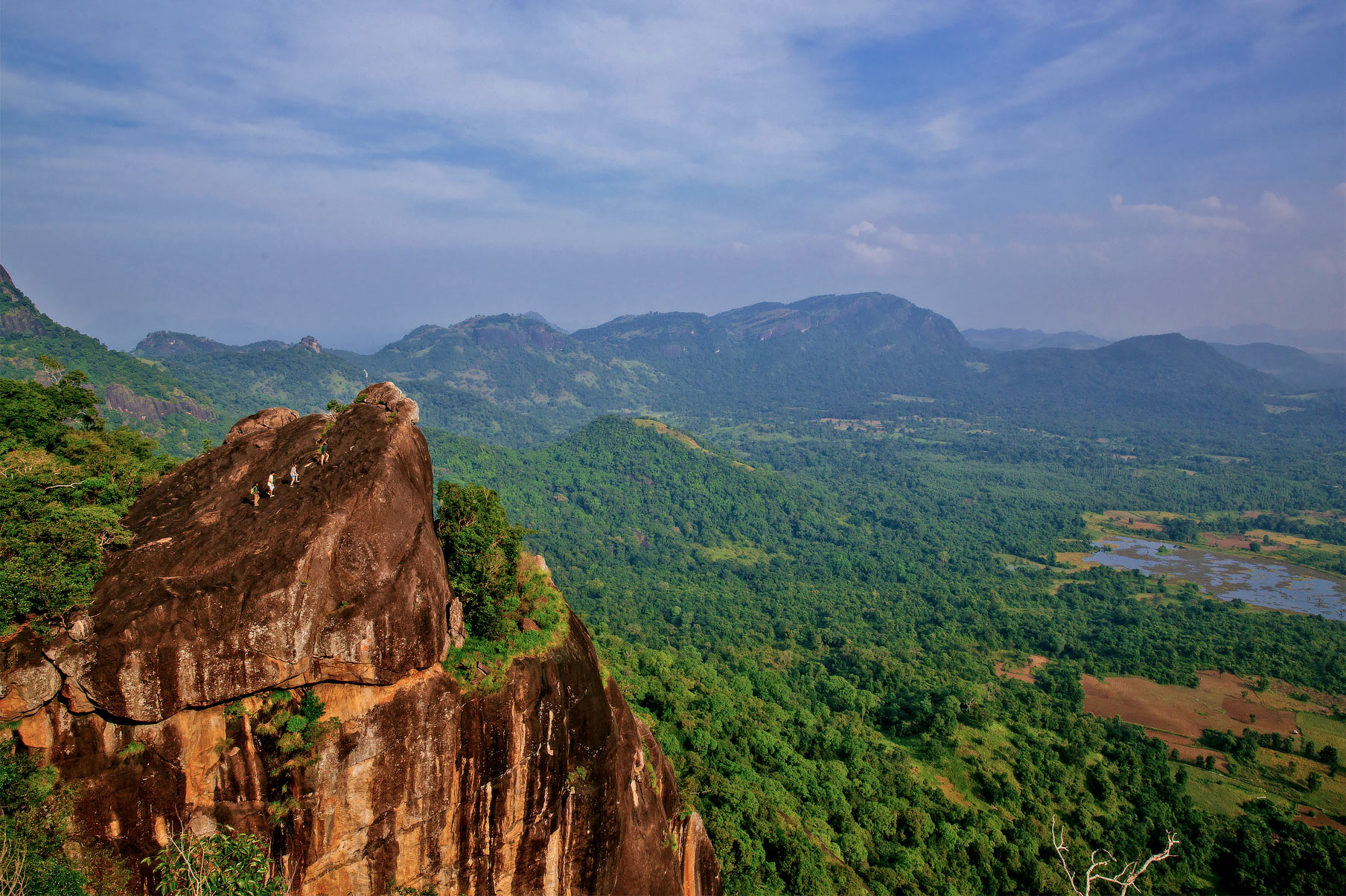 Explore Sri Lanka’s Gal Oya via superyacht.