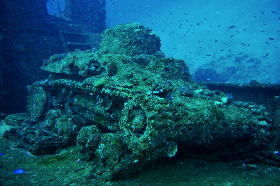 Chuuk Lagoon tank wreck