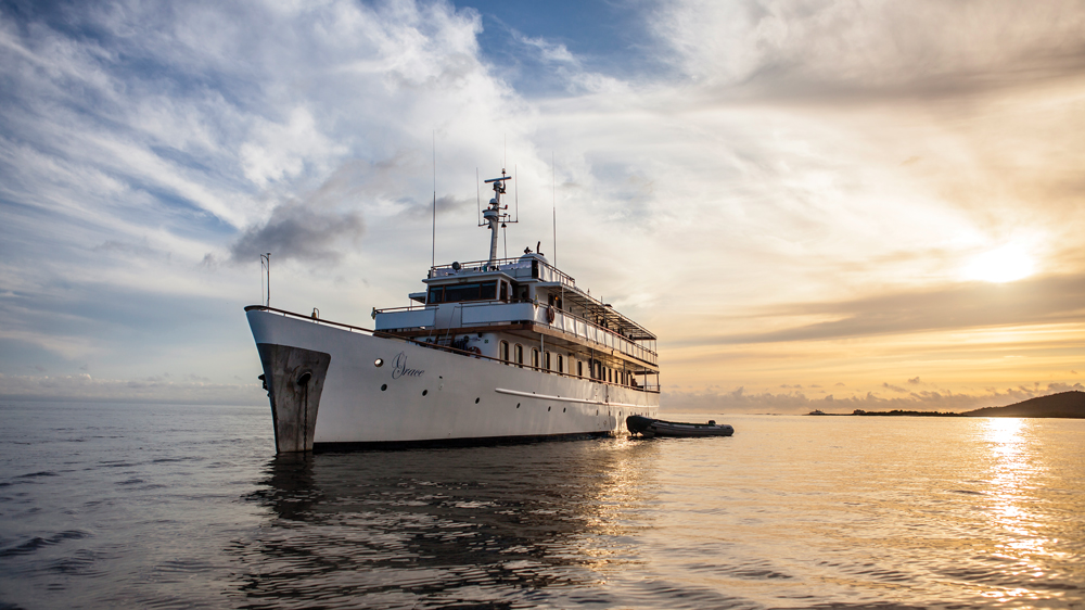 Quasar Expeditions Grace Yacht