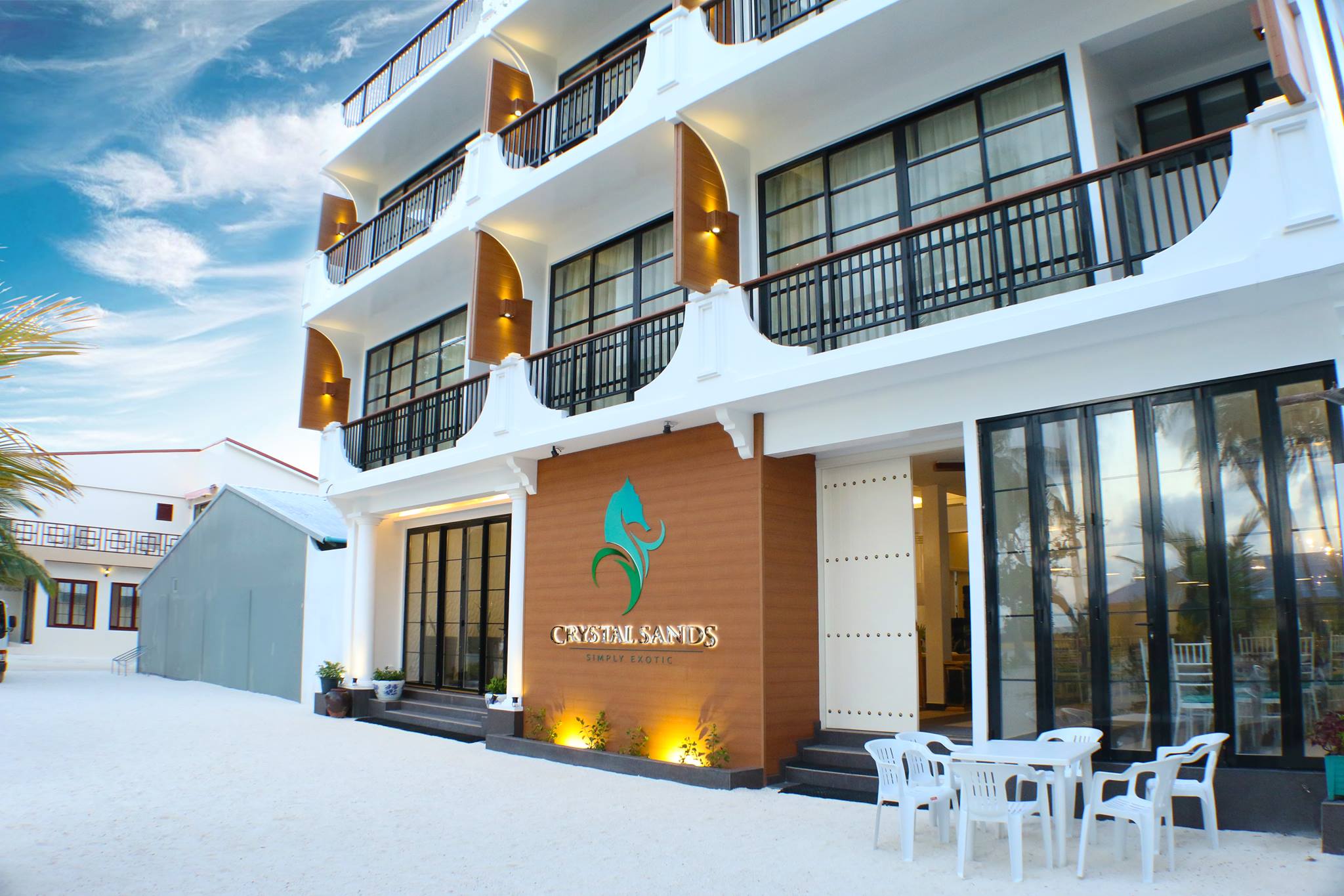 Crystal-Sands-Hotel-Maldives-Maafushi
