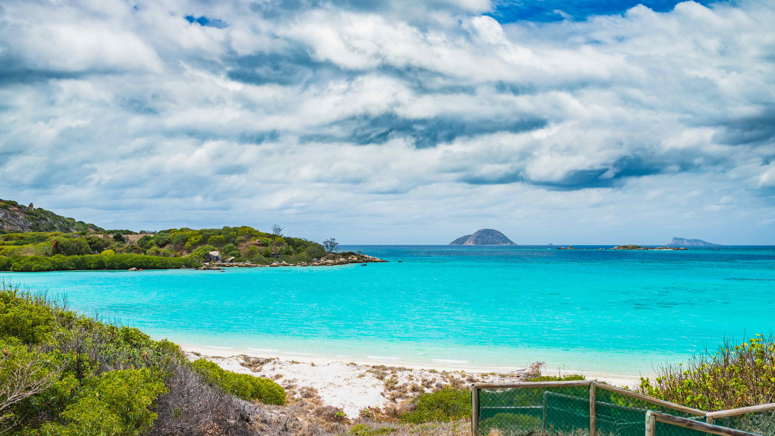 Captain-Cooks-Lookout-Lizard-island