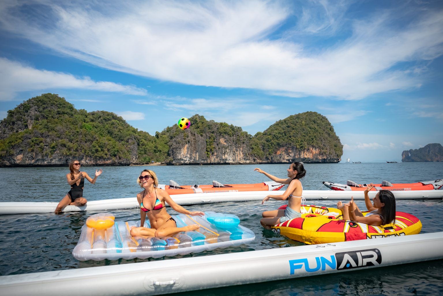 Superyacht Lady Azul with Funair pool